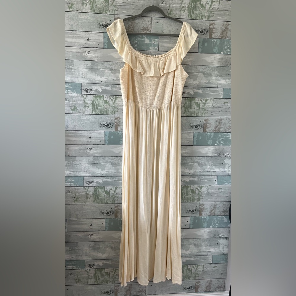 New! Wonderly Maxi Dress